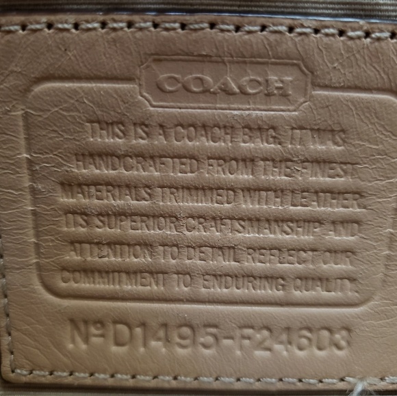 Coach purse/tote - Picture 3 of 4